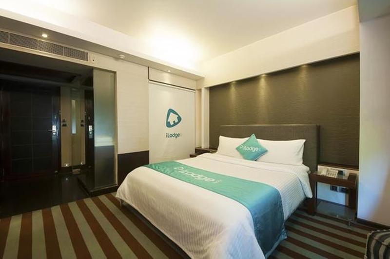 Hotel The Madison à New Delhi Extérieur photo