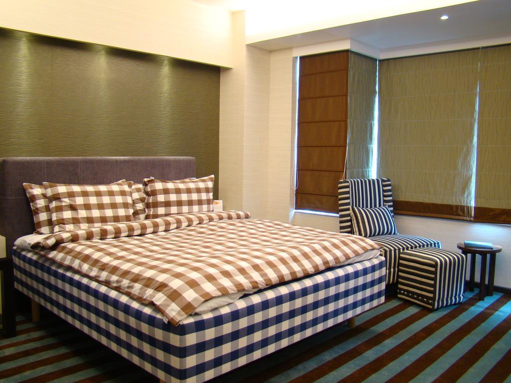 Hotel The Madison à New Delhi Chambre photo